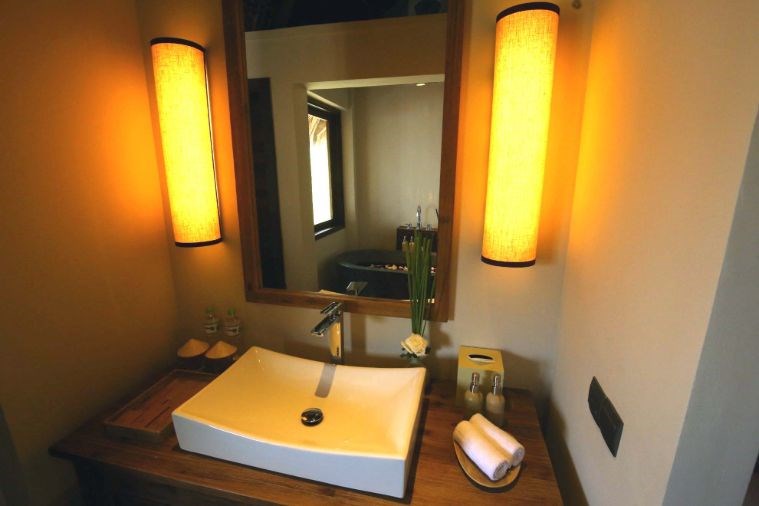 Deluxe Beachfront Bungalow